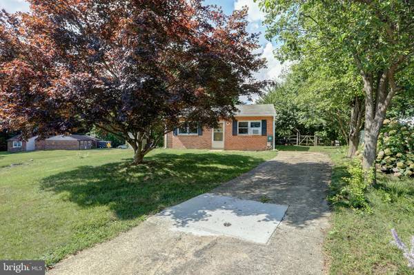 5 BURNS WAY, Newark, DE 19702