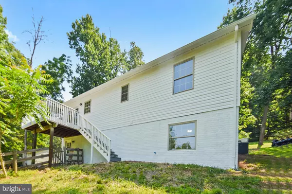 Linden, VA 22642,250 CASHMERE CT