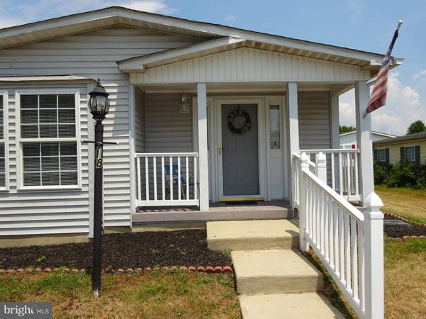 18 GOLDENROD CT W, Harleysville, PA 19438