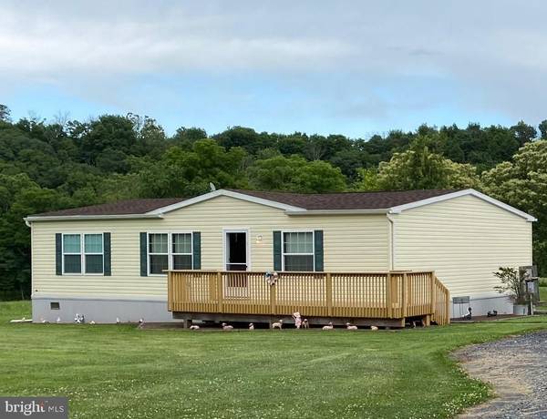 1671 ROUTE 143, Lenhartsville, PA 19534