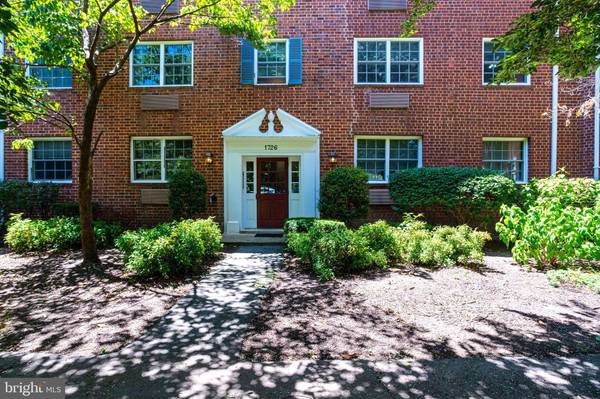 1726 W ABINGDON DR #202, Alexandria, VA 22314