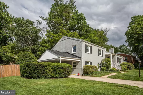 3831 N ABINGDON ST, Arlington, VA 22207