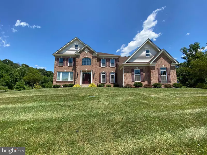 6305 FOX GLOVE LN, Center Valley, PA 18034