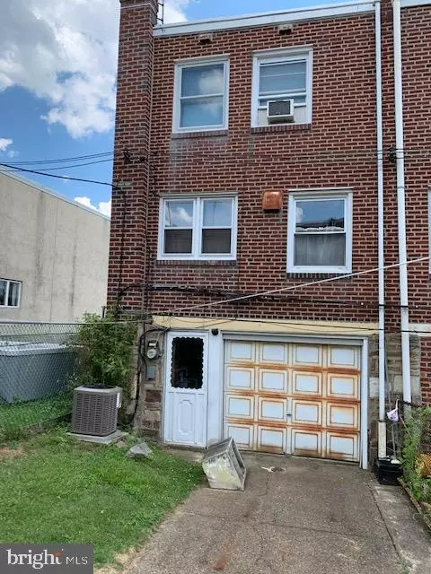 Philadelphia, PA 19135,6346 TULIP ST