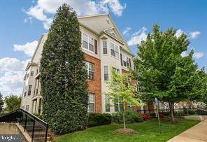 6475 CHEYENNE DR #202, Alexandria, VA 22312