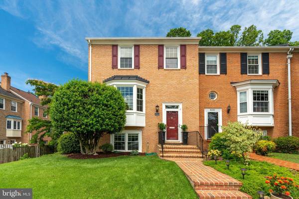 8244 TAUNTON PL, Springfield, VA 22152