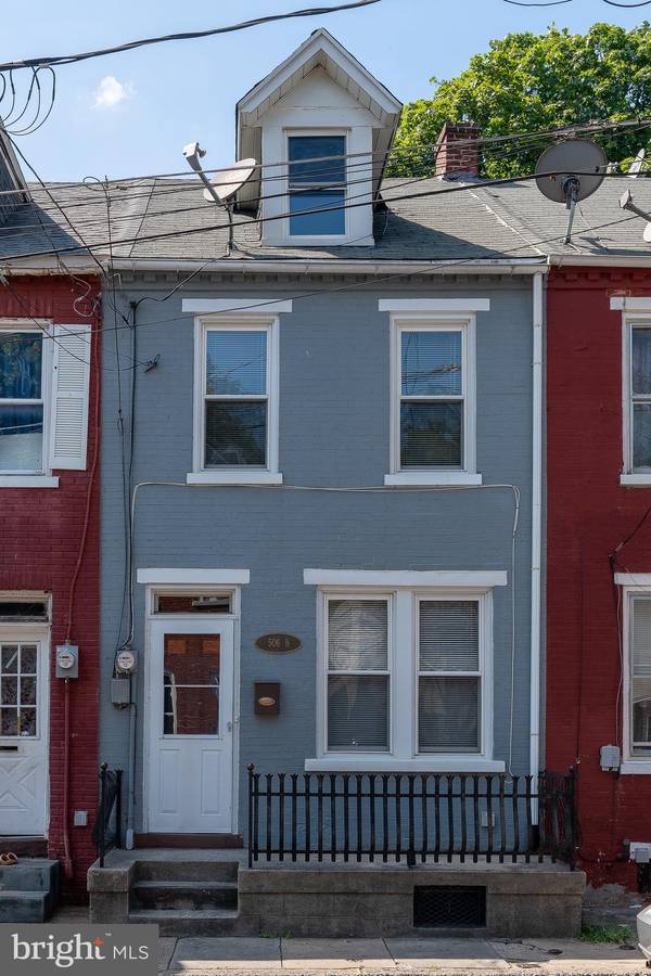 506 1/2 WOODWARD ST, Lancaster, PA 17602