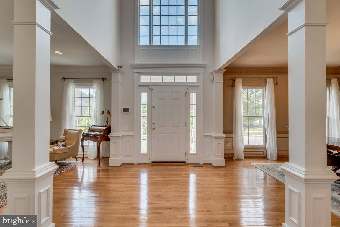 Rockville, MD 20850,402 LONG TRAIL TER