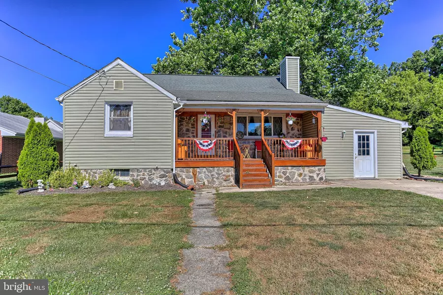 9 OVERVIEW DR, Hummelstown, PA 17036