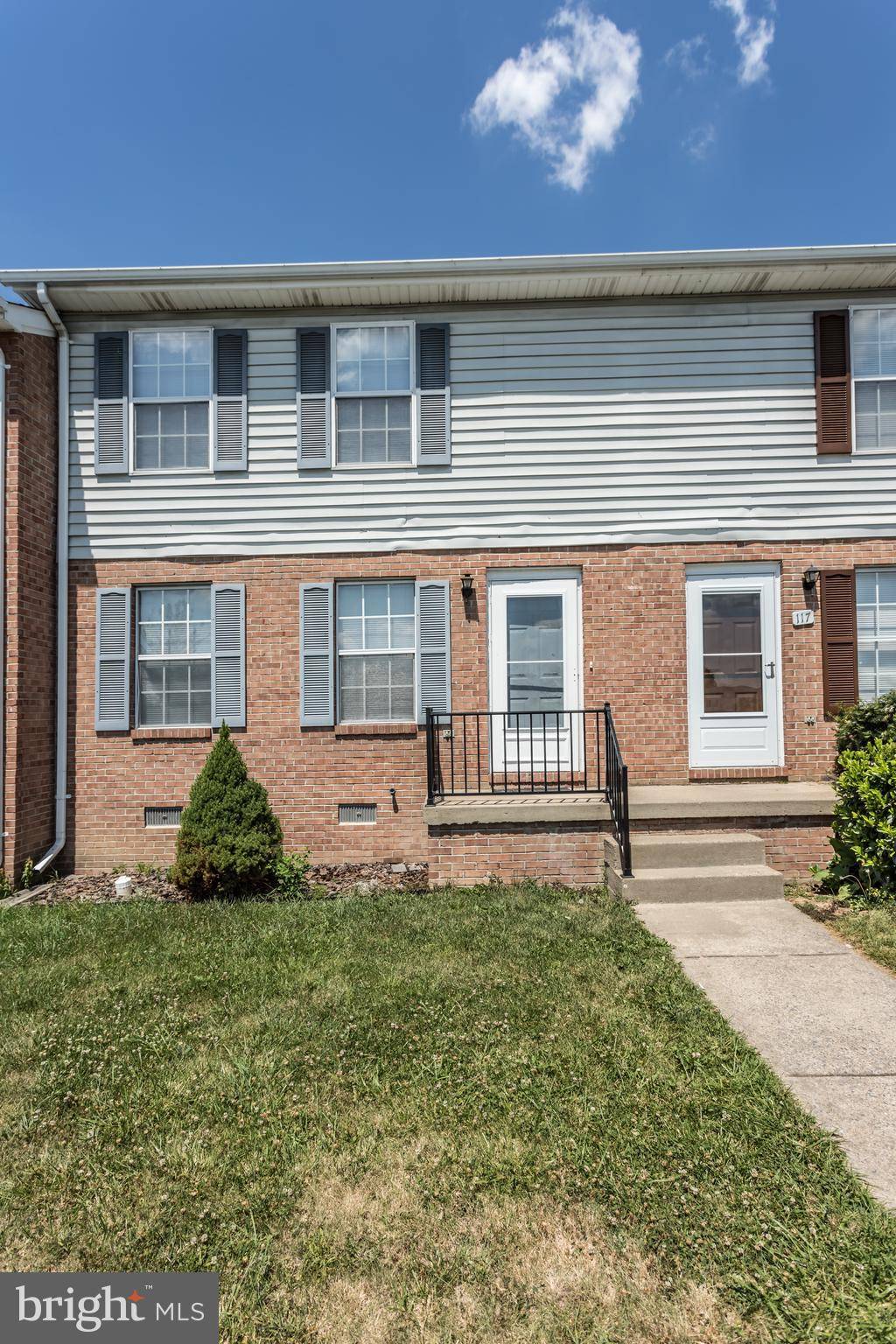 115 NOTTOWAY DR, Stephens City, VA 22655
