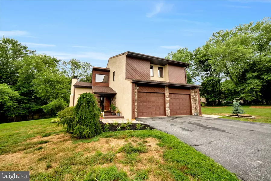 413 SMITHBRIDGE RD, Glen Mills, PA 19342