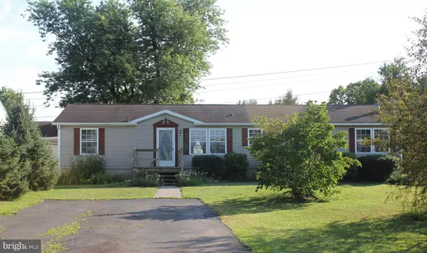 39 OAK LN, Royersford, PA 19468