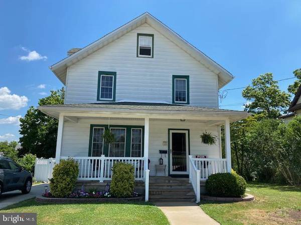 19 MOUNT VERNON AVE, Pitman, NJ 08071