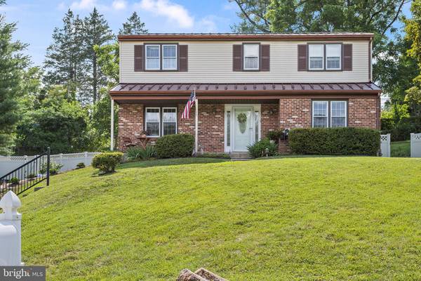 5 DARLENE CIR, Broomall, PA 19008