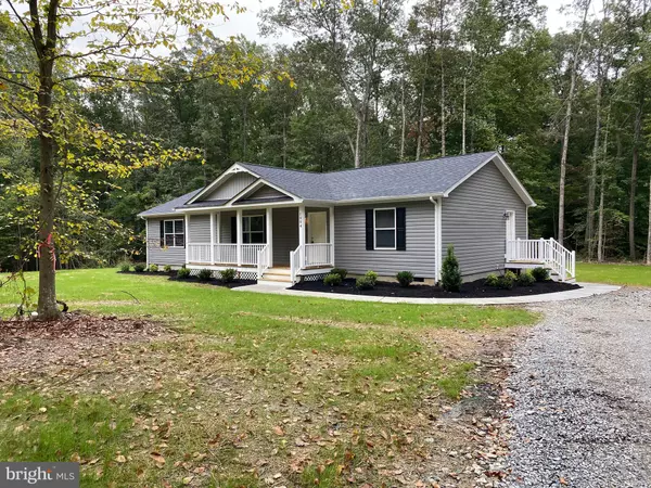 1004 APPLE GROVE RD, Mineral, VA 23117