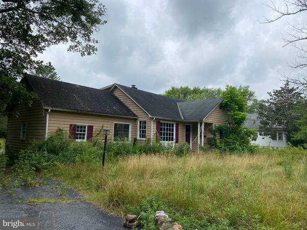 2251 FISHING CREEK VALLEY RD, Harrisburg, PA 17112