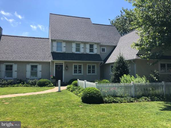 54 WESTWIND CIR, Lititz, PA 17543