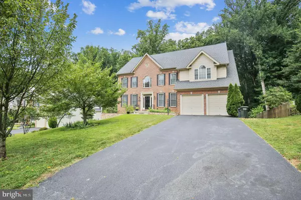 4704 GROVES LN, Fairfax, VA 22030