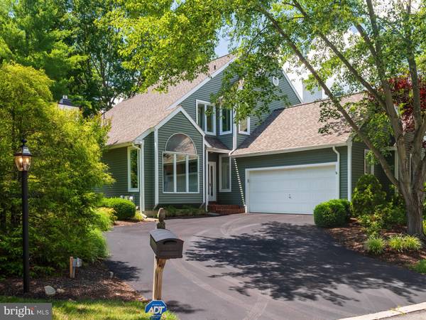 34 HORSESHOE LN, Newtown Square, PA 19073