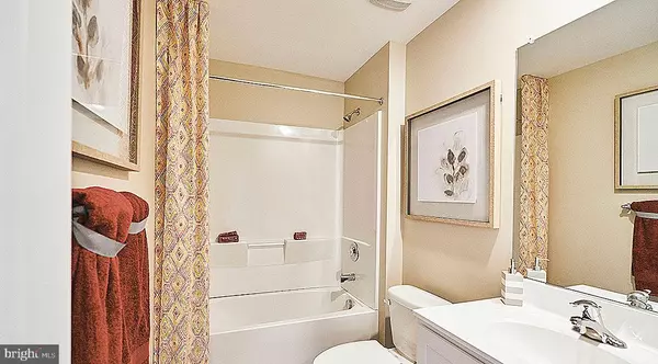 Seabrook, NJ 08302,7 EISENHOWER DR