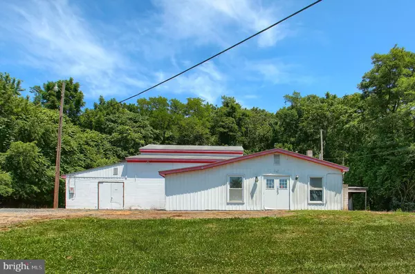 855 MOUNT ZION RD, Dillsburg, PA 17019