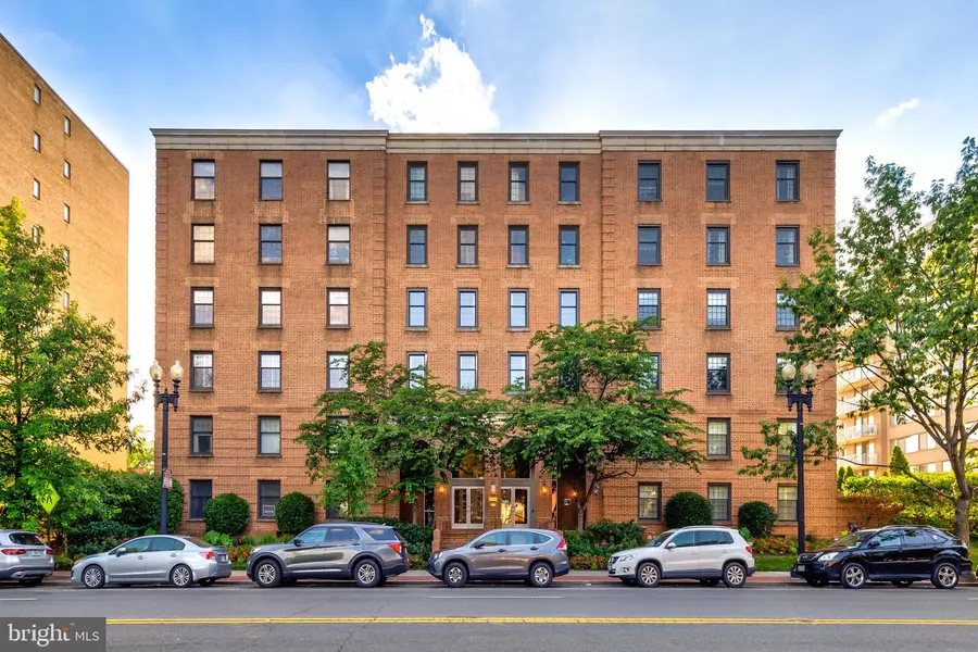 2828 WISCONSIN AVE NW #307, Washington, DC 20007