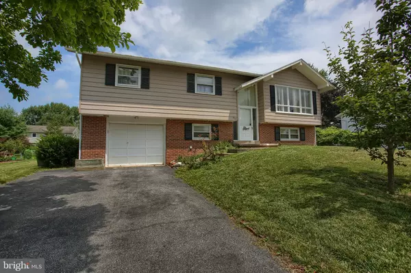 Lancaster, PA 17601,417 CANDLEWYCK RD