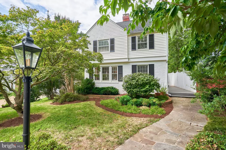 621 UPLAND PL, Alexandria, VA 22301