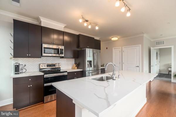 815 N PATRICK ST #301, Alexandria, VA 22314