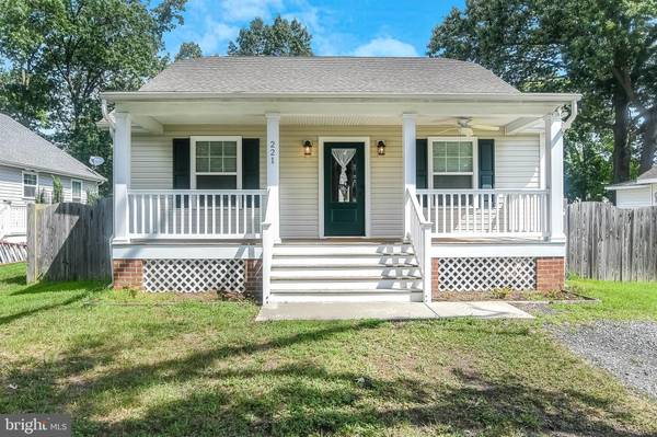 221 LONGFELLOW AVE, Colonial Beach, VA 22443