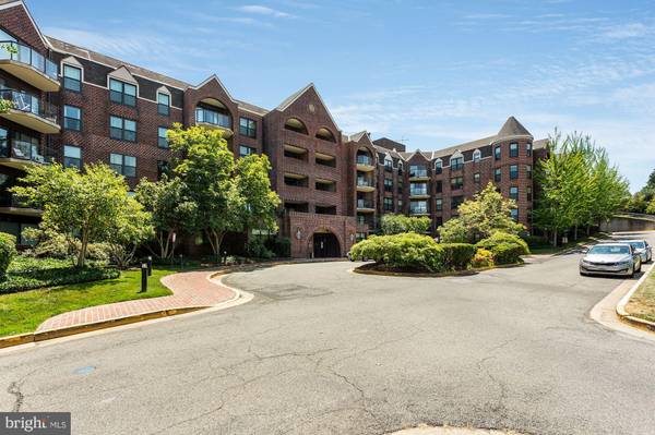 2100 LEE HWY #309, Arlington, VA 22201