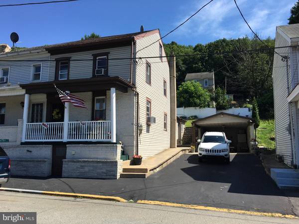 220 W BACON ST, Pottsville, PA 17901