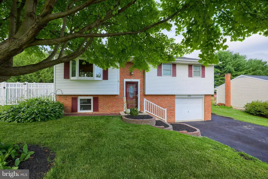 335 BARBERRY DR, Lancaster, PA 17601