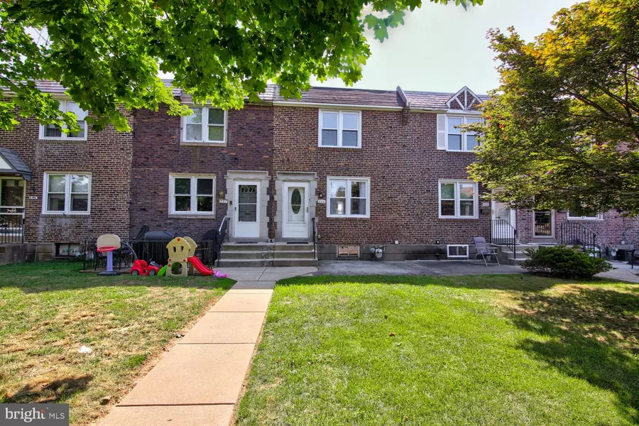 235 N BISHOP AVE, Clifton Heights, PA 19018