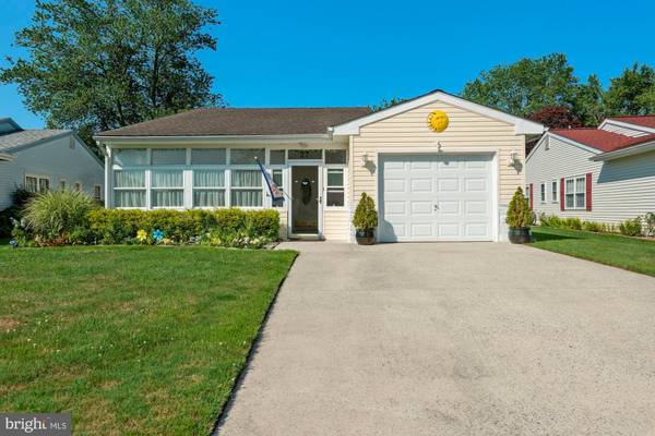 27 SHEFFIELD PL, Southampton, NJ 08088