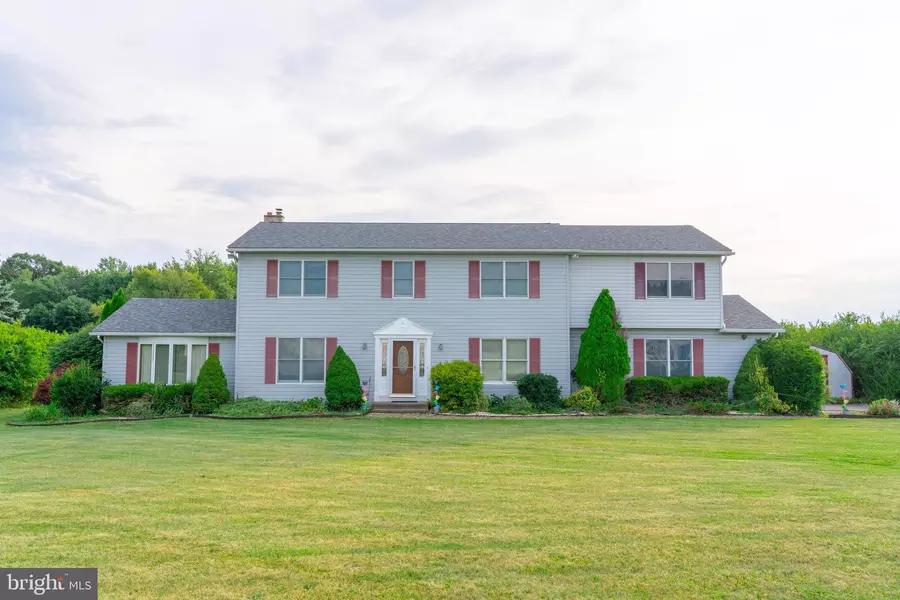 112 SCARLET OAK RD., Effort, PA 18330