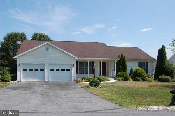 48 MERCER, Falling Waters, WV 25419