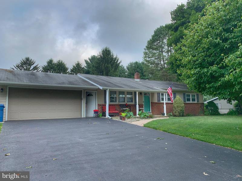 2923 ORCHARD LN, Middletown, PA 17057