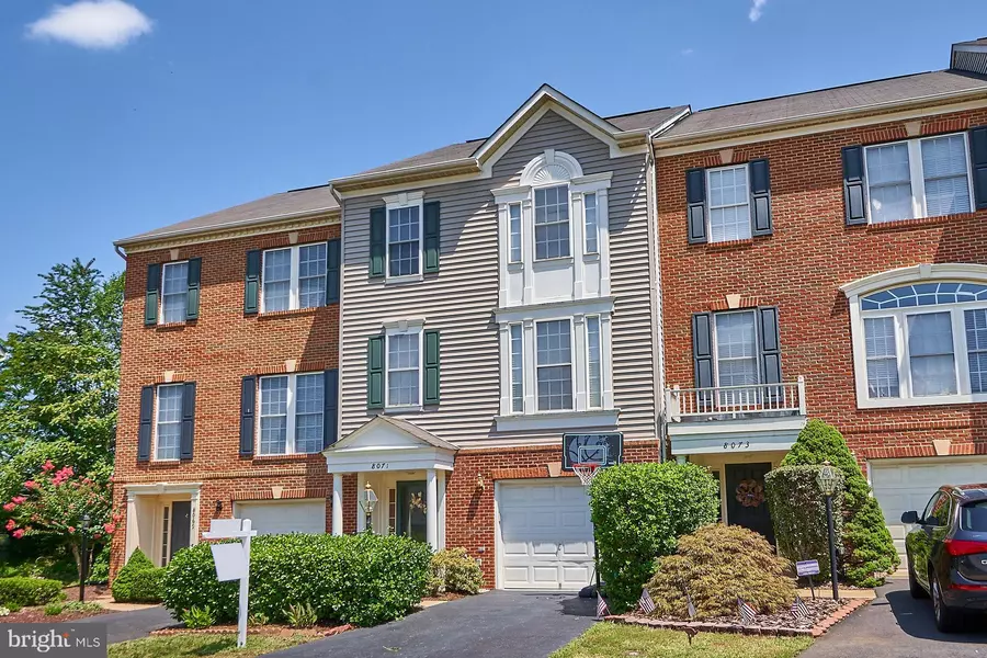 8071 MONTOUR HEIGHTS DR, Gainesville, VA 20155