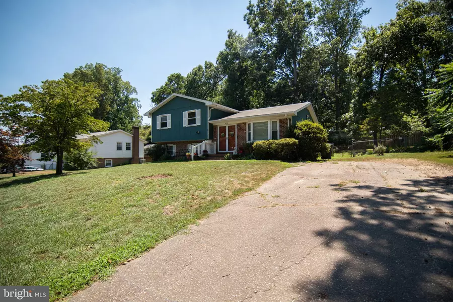 412 DEERWOOD DR, Fredericksburg, VA 22401