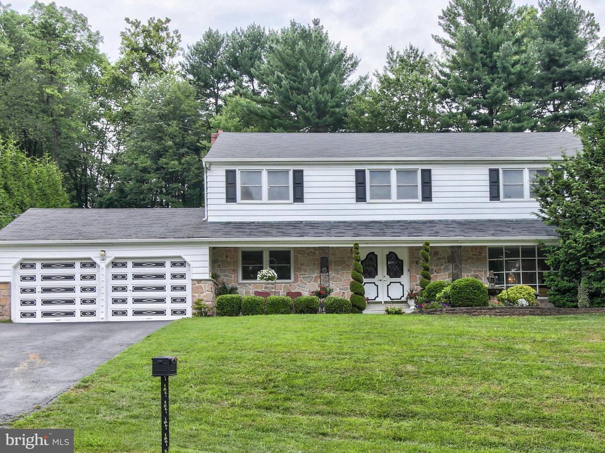 Broomall, PA 19008,204 CHERRY HILL LN