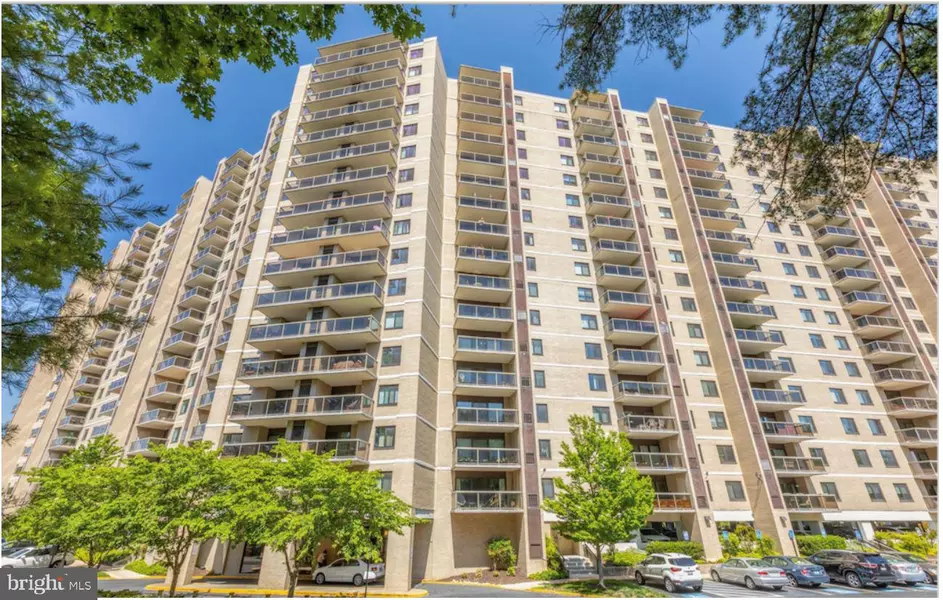 307 YOAKUM PKWY #304, Alexandria, VA 22304