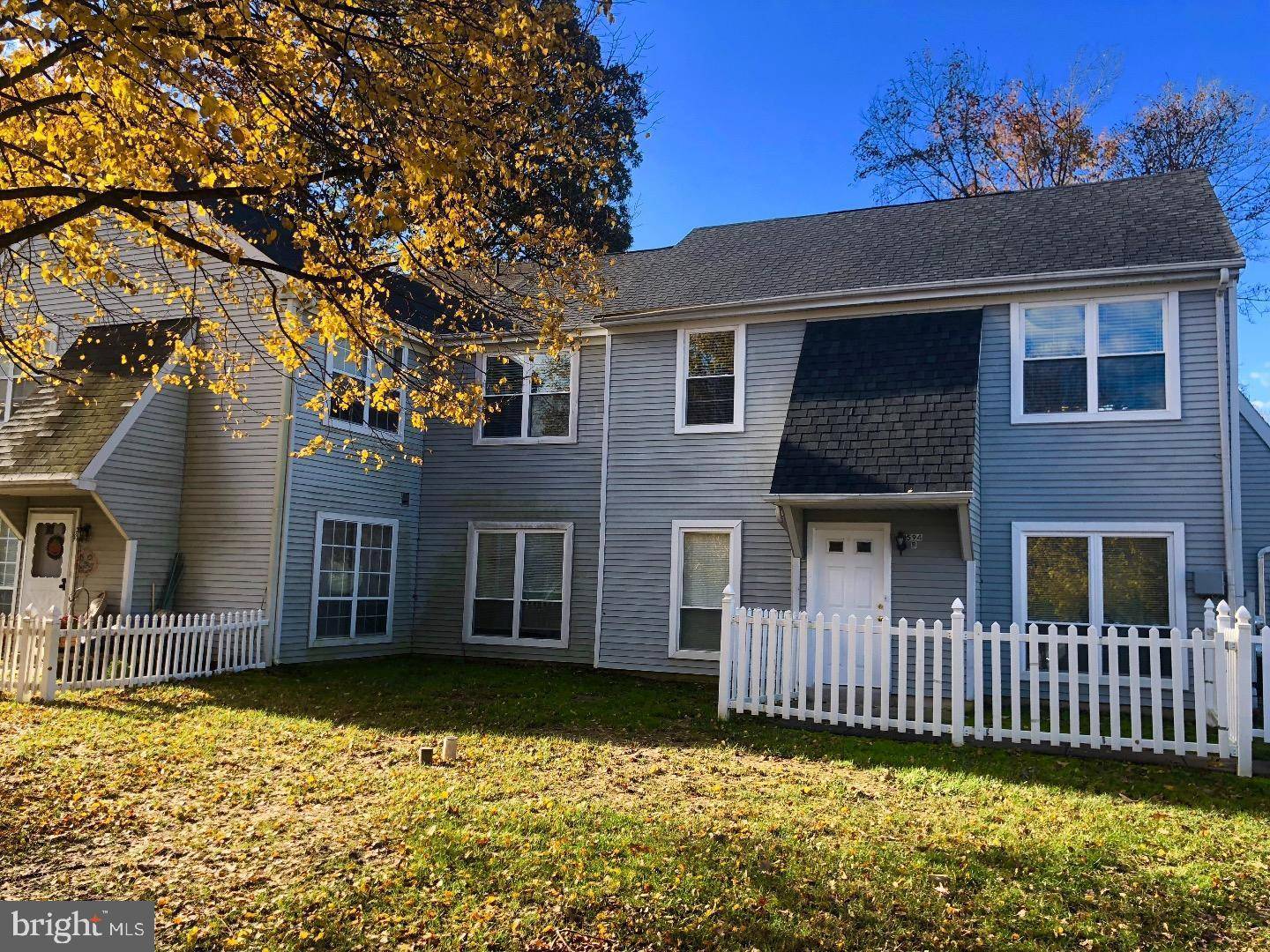 594 S DOVE RD, Yardley, PA 19067