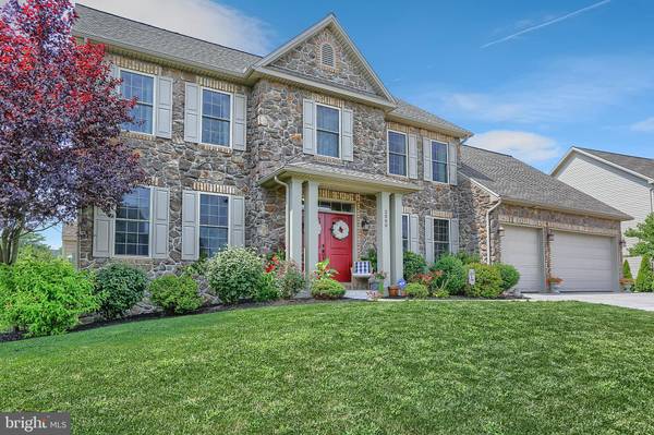 2000 OSPREY CIR, Mechanicsburg, PA 17050