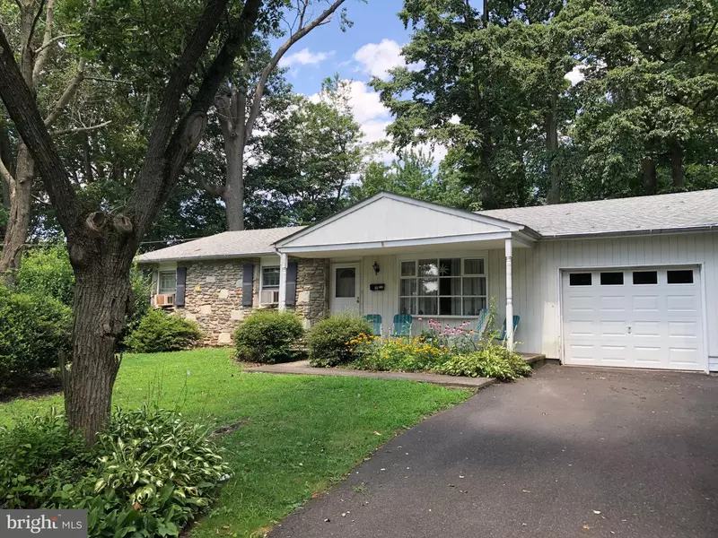 753 CLAIRE RD, Warminster, PA 18974