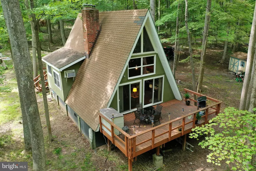 788 CACAPON RETREAT LN, Great Cacapon, WV 25422