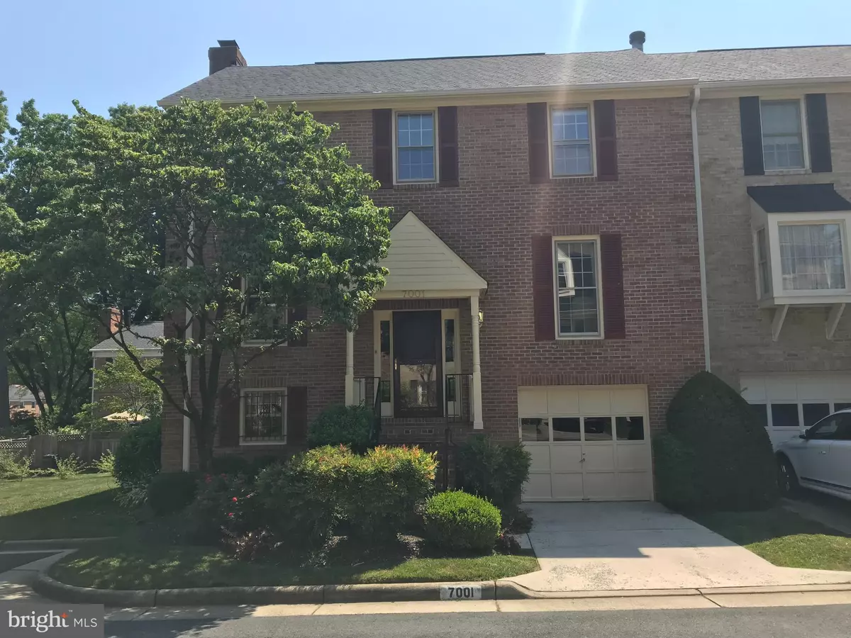 Mclean, VA 22101,7001 DUNNINGHAM PL #7