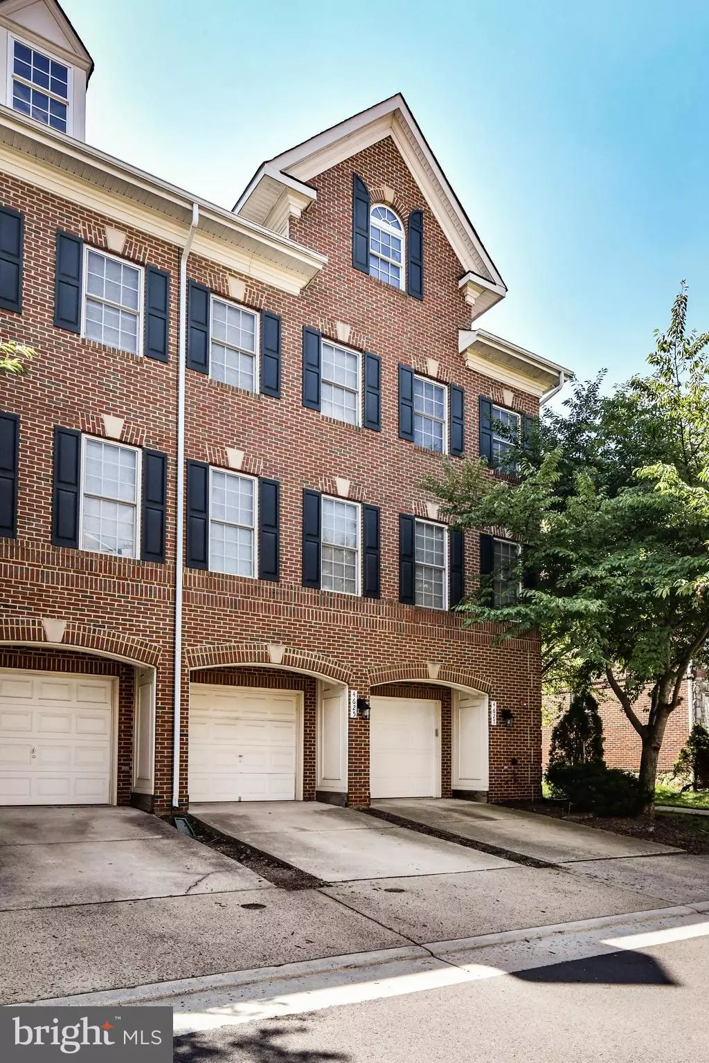 Fairfax, VA 22033,4625 HUMMINGBIRD LN #114