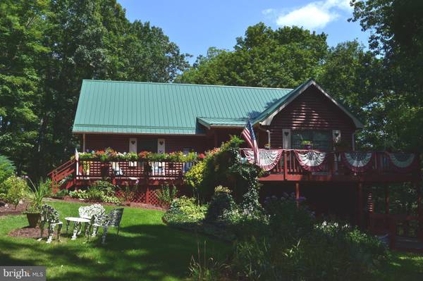 228 HUMMINGBIRD HILL RD, Mathias, WV 26812