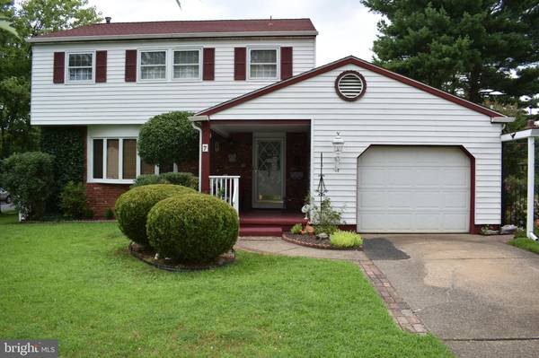 7 HARVARD AVE, Blackwood, NJ 08012